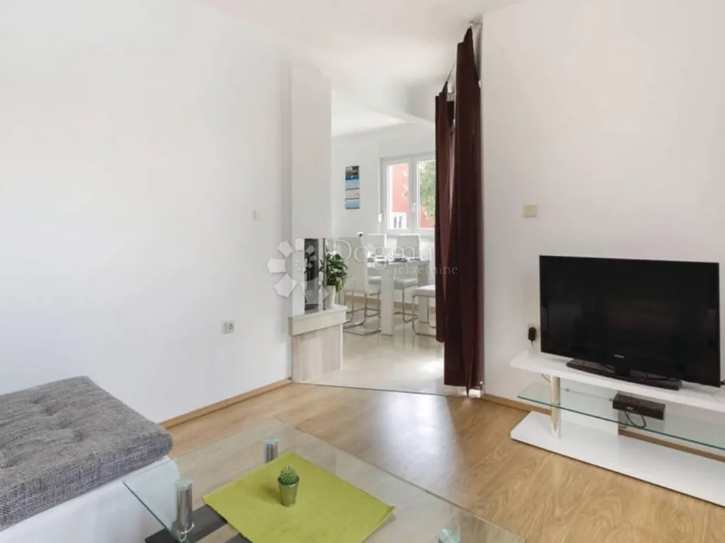 Elutuba - Modern Holiday Home with Pool in Fažana