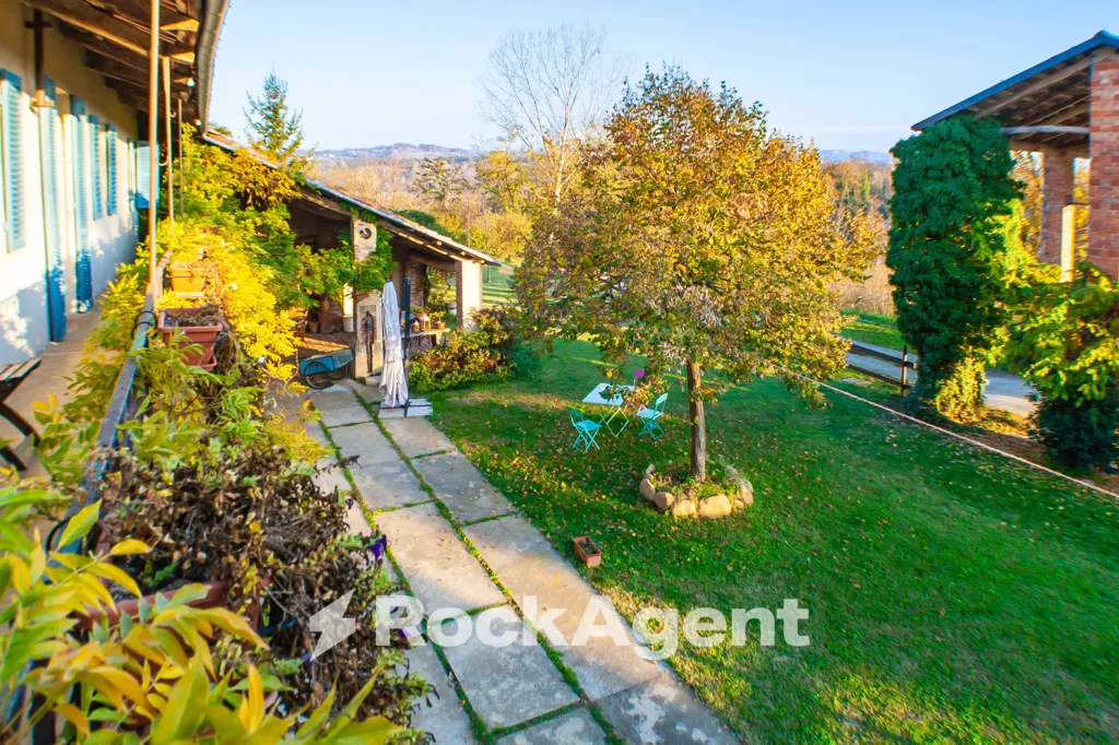 Jardin - Restored Villa with Panoramic View in Lequio Tanaro