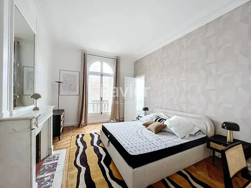 Chambres - Appartement Meublé avec Vue Tour Eiffel à Paris 7ème