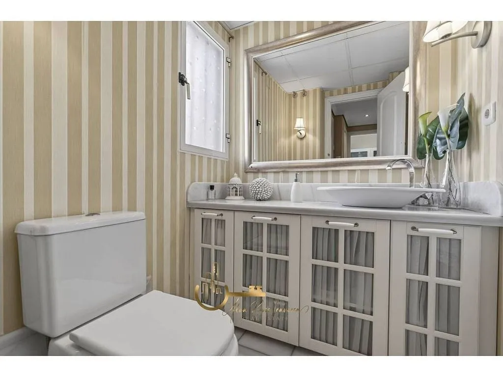 Salles de bain - Renovated Chalet with Garden in Simón Verde