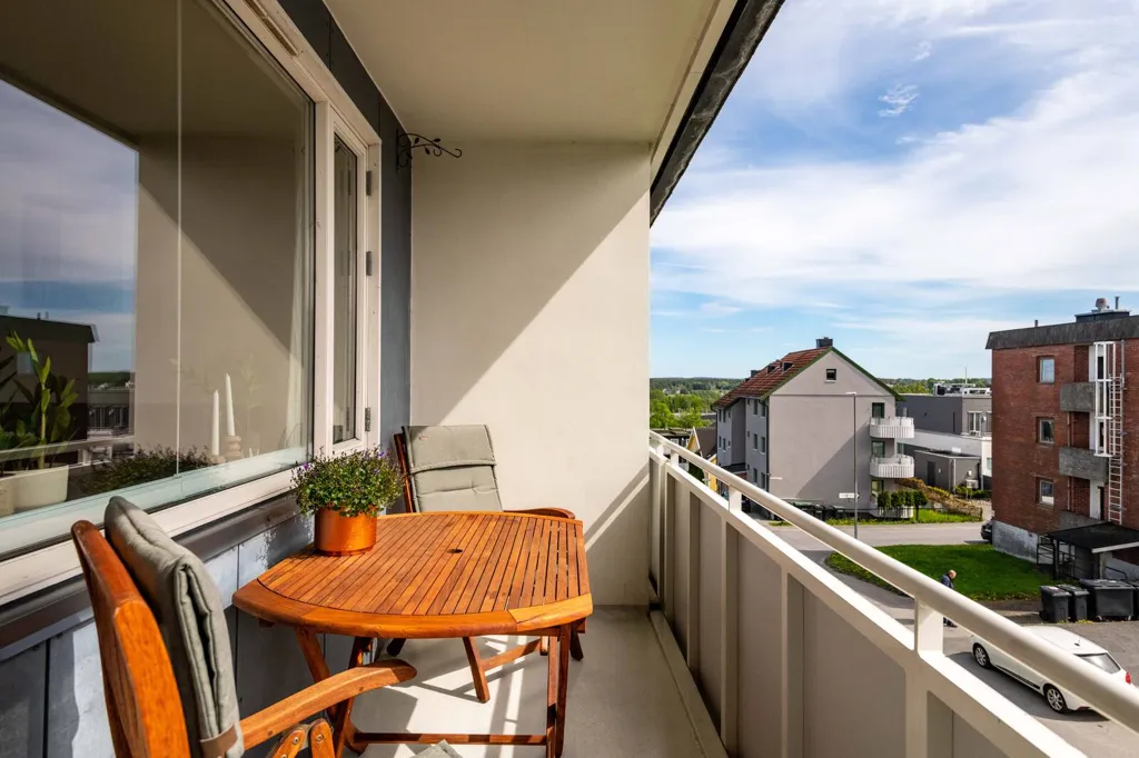 Rõdu - Modernised Apartment with South-West Balcony in Sarpsborg