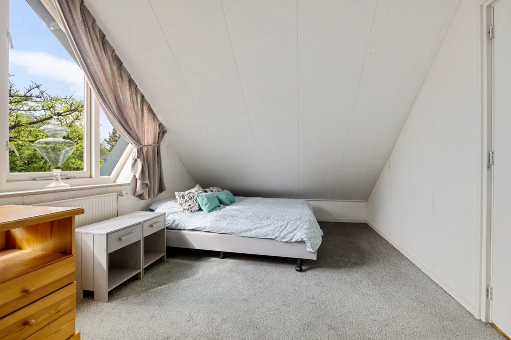 Magamistoad - Semi-Bungalow with Carport in Havelte