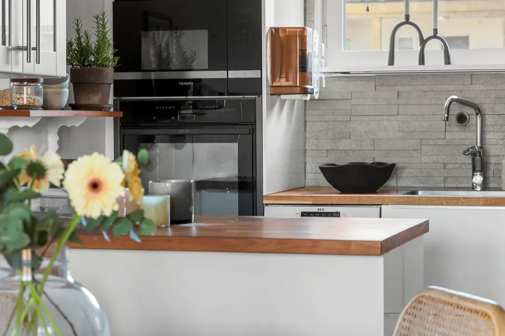 Cuisine - Apartment with Balcony in Central Varberg