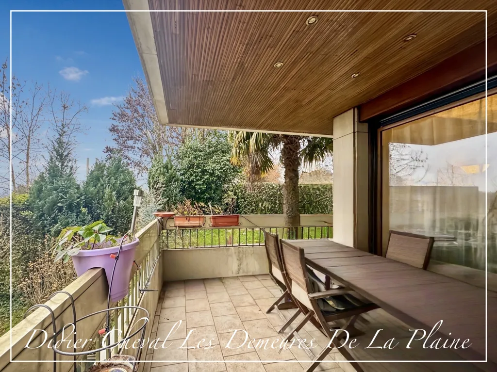 Rõdu - Duplex with Private Garden in Noisy-le-Roi