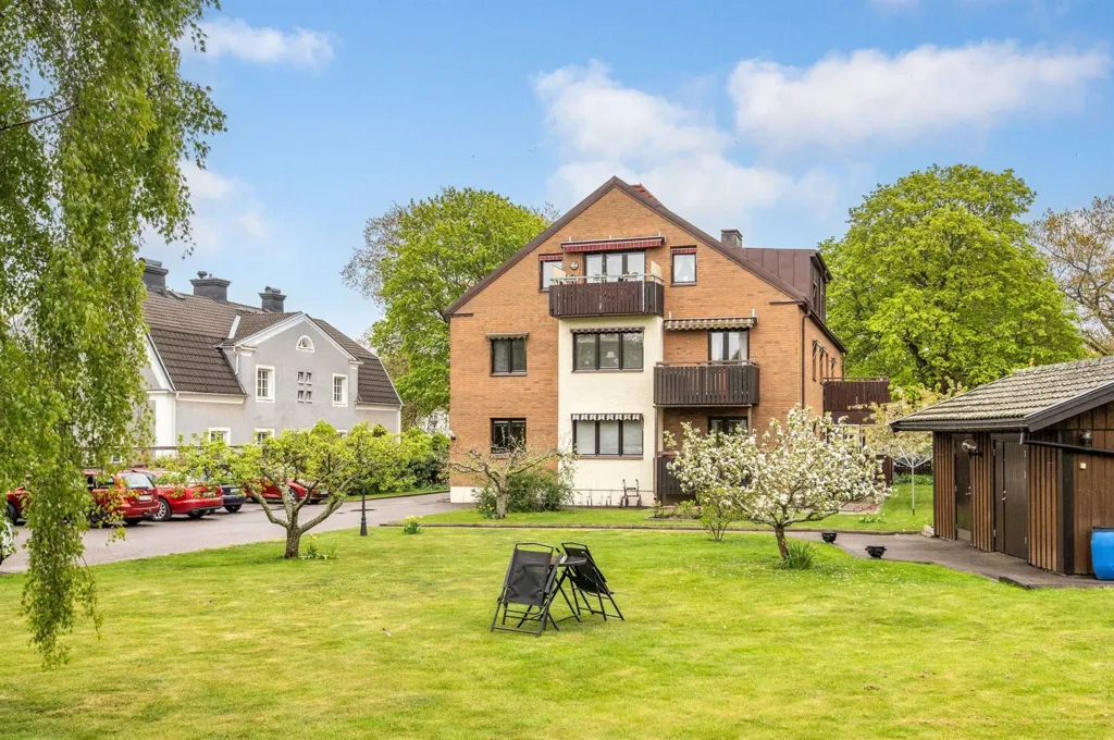 Giardino - Apartment with Two Balconies in Norrköping