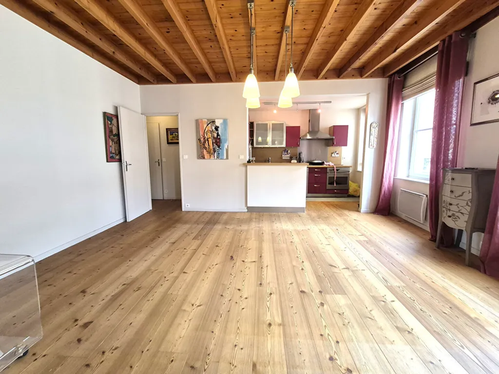 Elutuba - Duplex Flat with Parking in Cambrai Centre