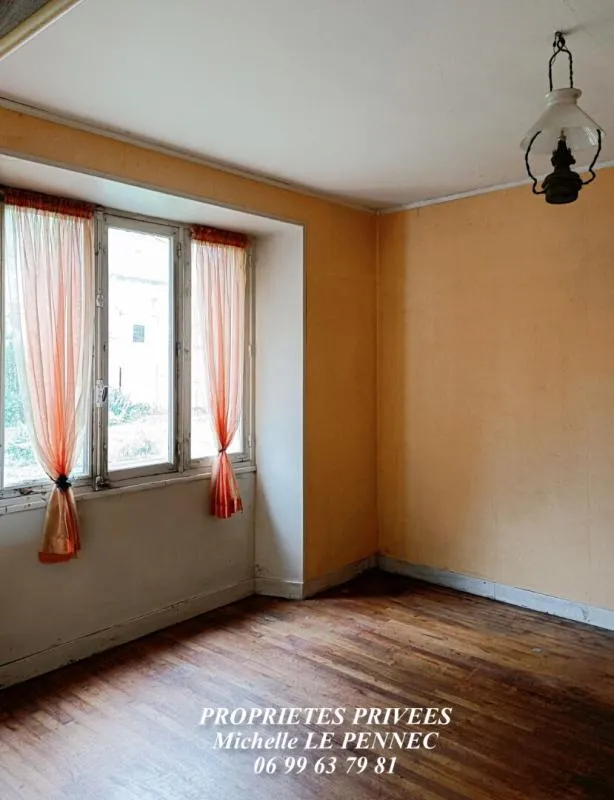 Pièces - Maison avec Jardin et Garage à Sermaises