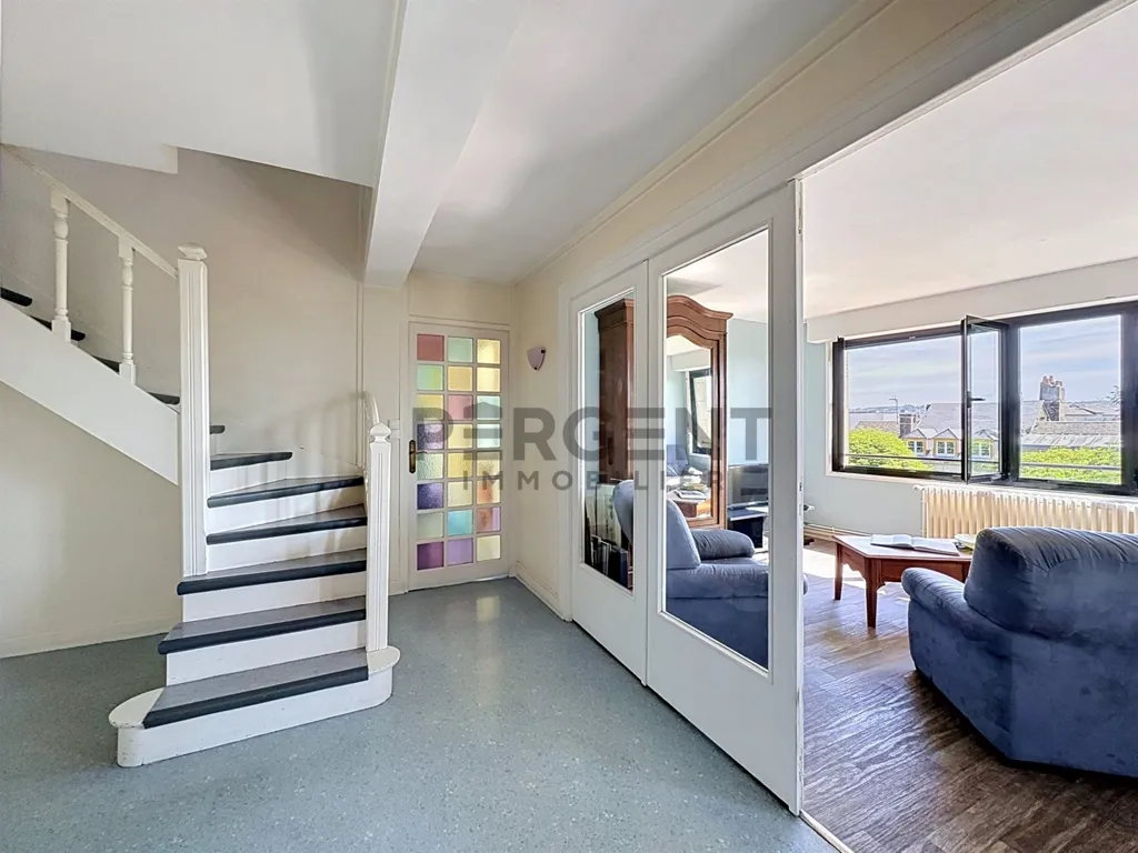Séjour - Appartement 5 Pièces + Studio Indépendant au Cœur de la Ville