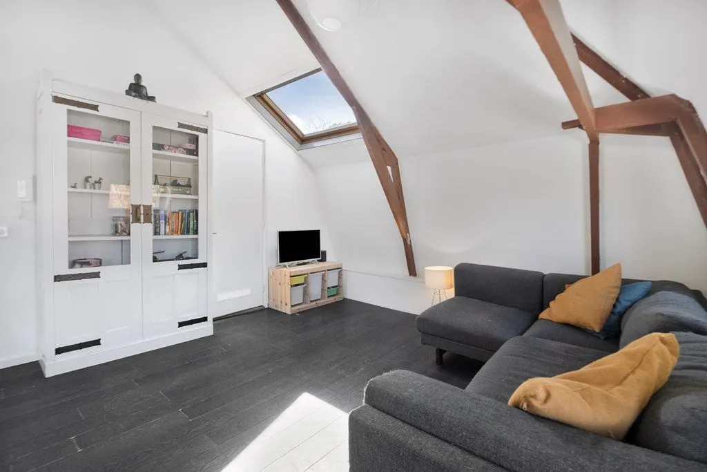 Séjour - Loft-Style Apartment with High Ceilings in De Pijp