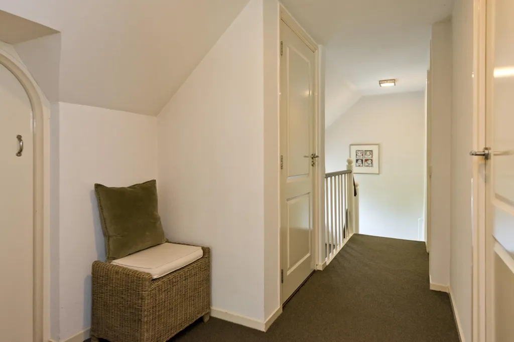 Esik - Charming Semi-Bungalow with Garden in Wolfheze