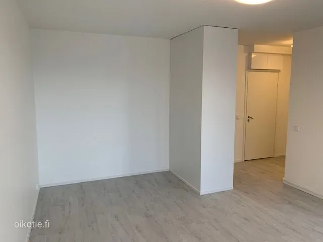 Chambres - Modernised Apartment with Balcony in Mellunkylä