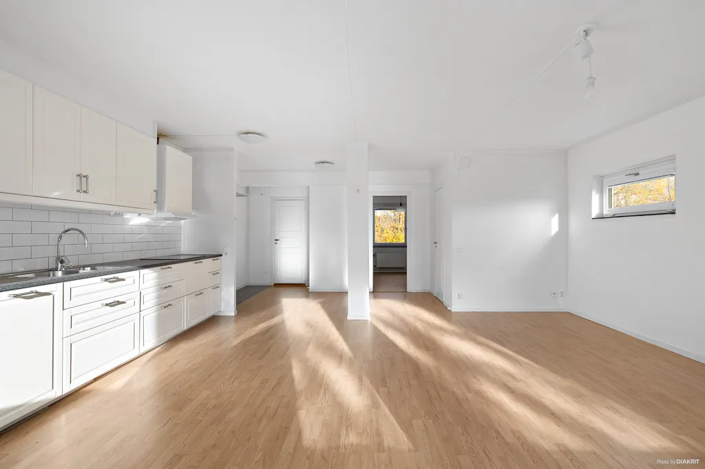 Cuisine - Flexible 2-Bedroom Flat with Balcony in Spånga