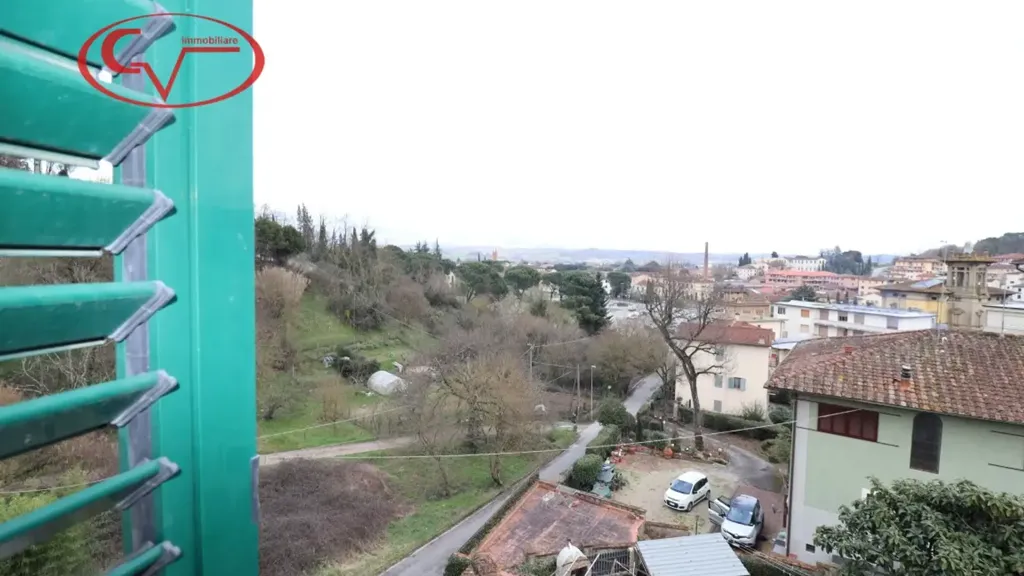 Rõdu - Panoramic Apartment with Terrace in Montevarchi