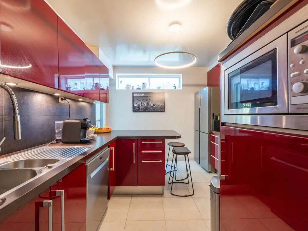 Cucina - Family Flat with Eiffel Tower View in Saint-Cloud