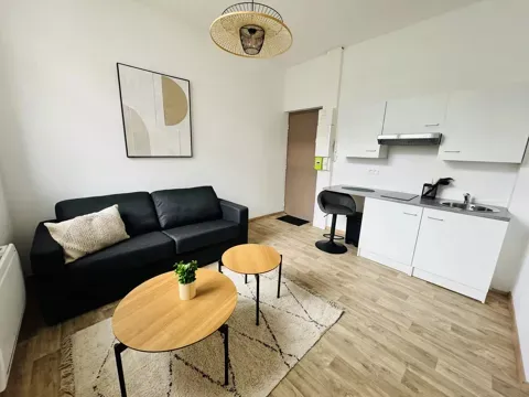 Séjour - Studio Meublé en Centre-Ville de Saint-Quentin