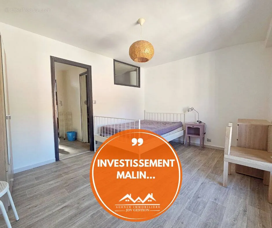 Magamistoad - Investment Property in Historic Town Centre
