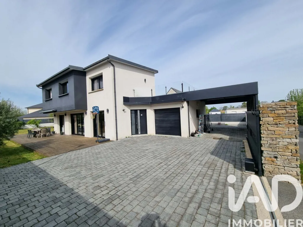 Exterior - Modern House with Terraces in Pontivy