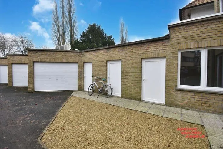 Extérieur - Appartement avec 2 Chambres au Cœur de Sint-Andries