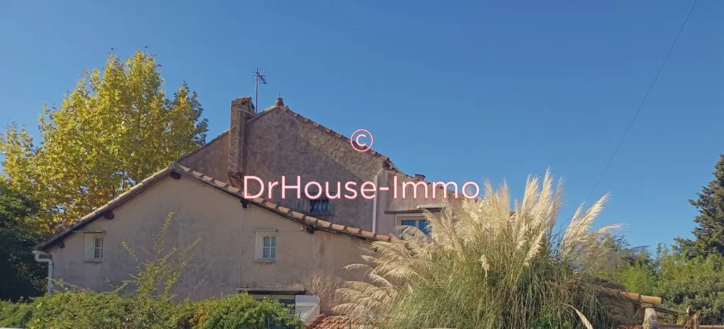 Extérieur - Maison Atypique avec Piscine à La Crau