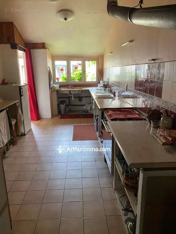 Köök - Large Property with Multiple Units in Villefollet