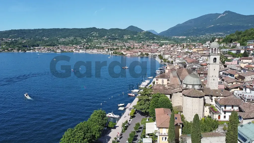 Apartment with Lake View Terrace in Salò