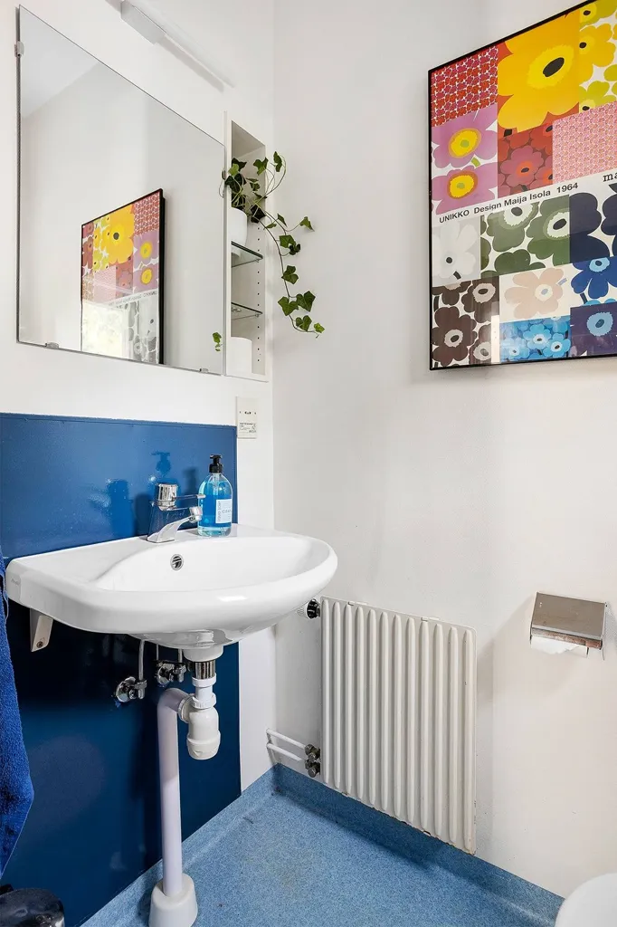 Salles de bain - Classic Villa with Parkett Floors in Kalmar