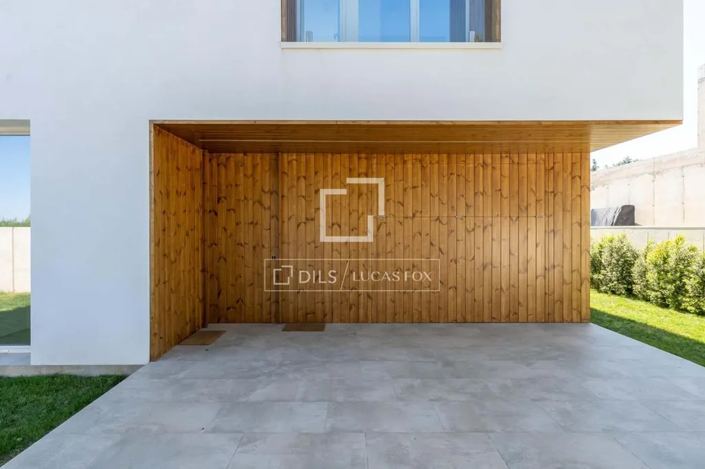 Välivaade - Modern House with Pool in Reus