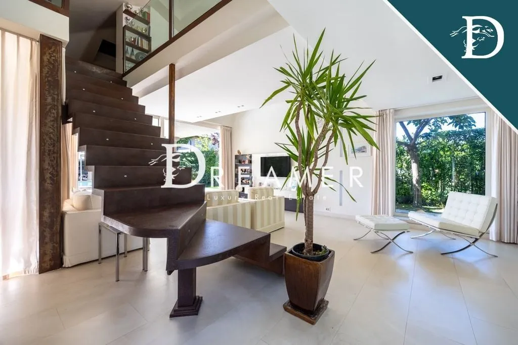 Toad - Luxury Villa with Pool in Forte dei Marmi