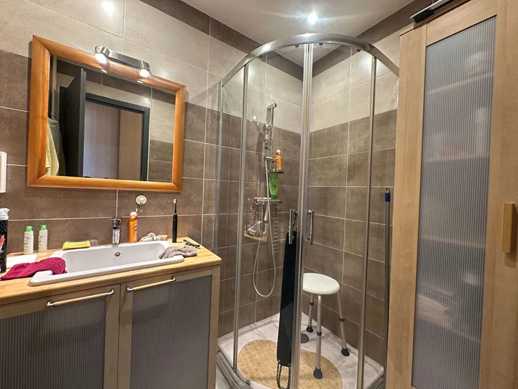 Salles de bain - Appartement avec Vue Cathédrale au 6ème Étage à Metz