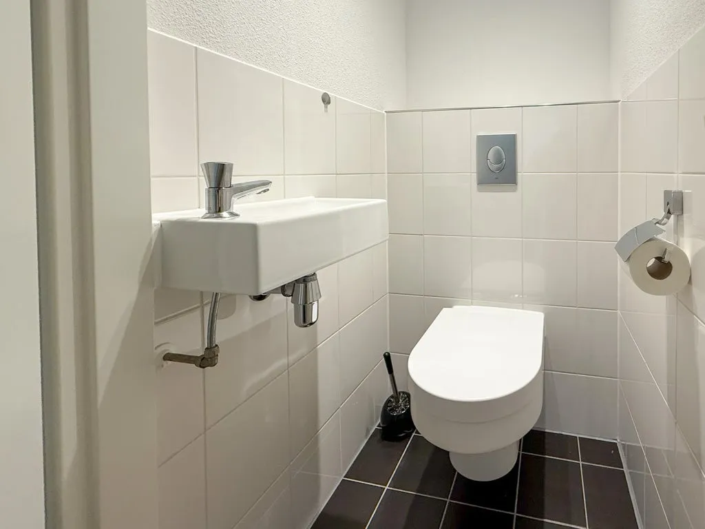 Salles de bain - Light 3-Bedroom Apartment in Central Amsterdam