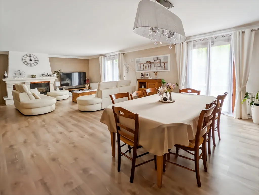 Söögituba - Luxury House with Garden in Guyancourt