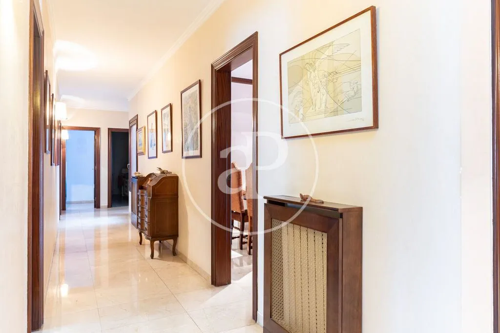 Entrée - Luxury Villa with Pool in Sabadell
