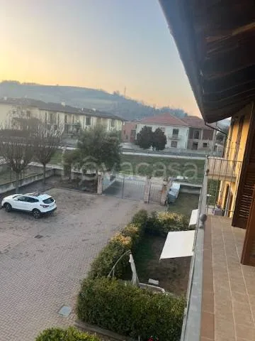 Balcon - Trilocale with Terrace in Govone