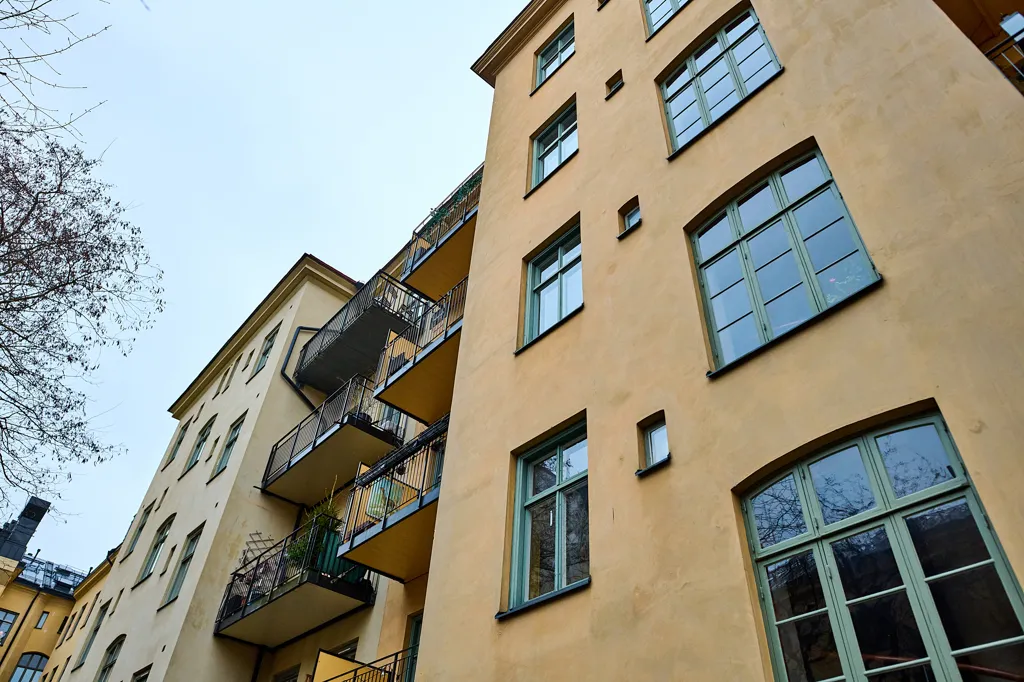 Esterno - Turn-of-the-Century Flat with Balcony in Södermalm