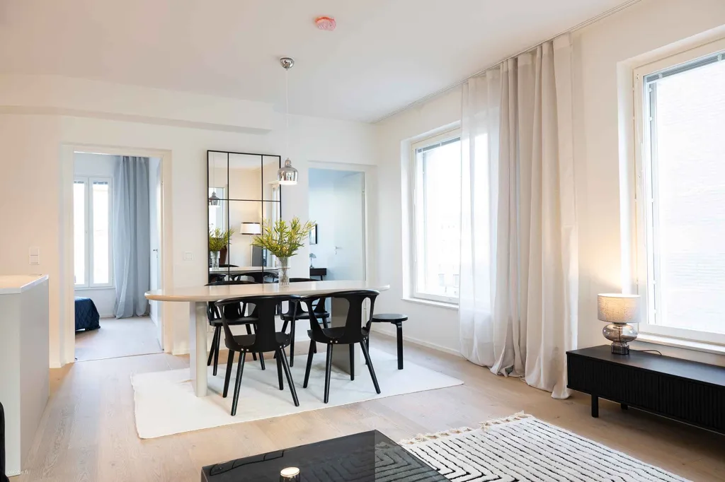 Elutuba - Bright Corner Apartment with Balcony in Pasila