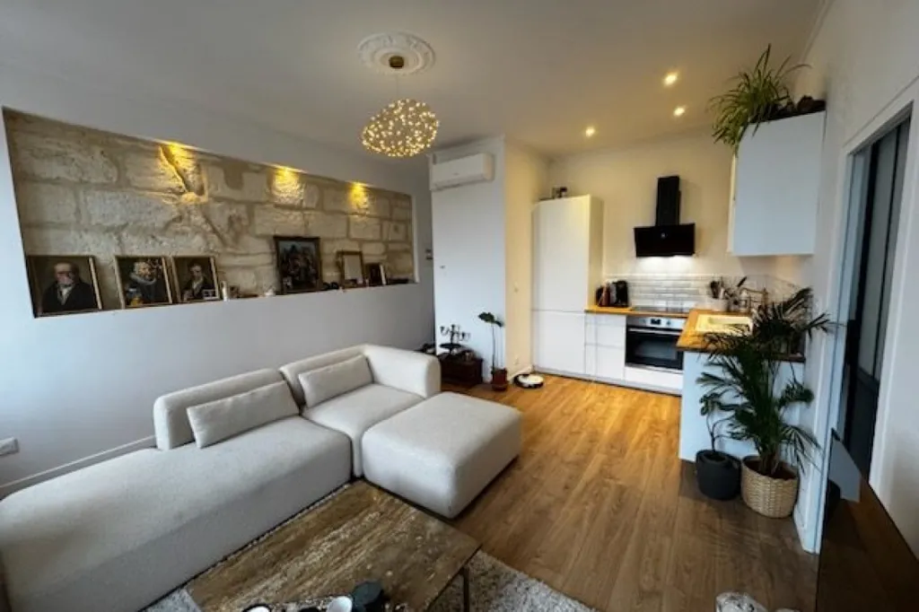 Séjour - Appartement rénové de 2 pièces à Bordeaux