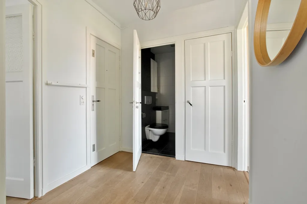 hallway_entrance