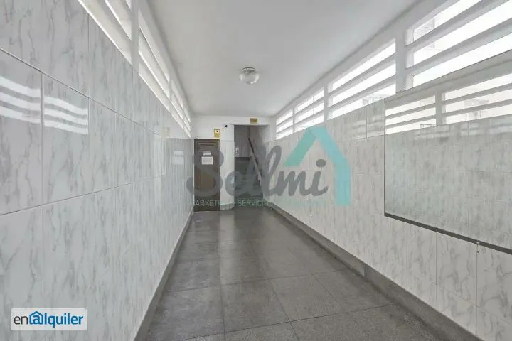 Entrée - Furnished Flat with Patio View in Oviedo