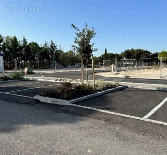 Extérieur - Terrain Viabilisé avec Jardin à Combaillaux
