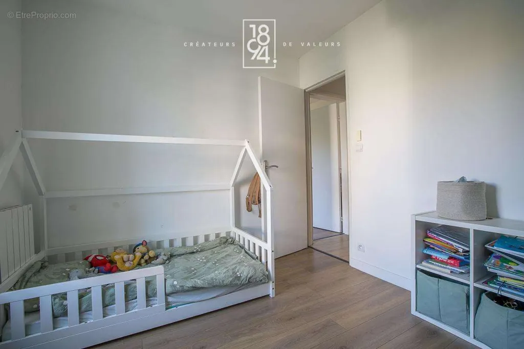 Chambres - Appartement T4 avec Loggias à Marseille 11ème