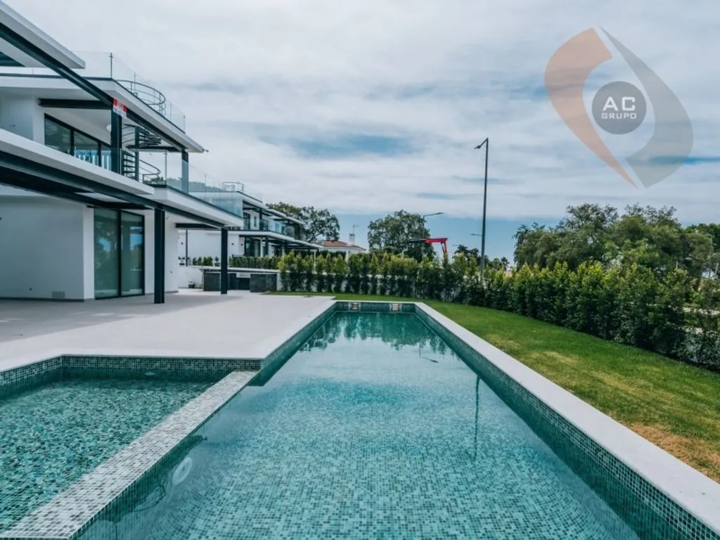 Bassein - Luxury Villa with 3-Front Exposure in Albufeira