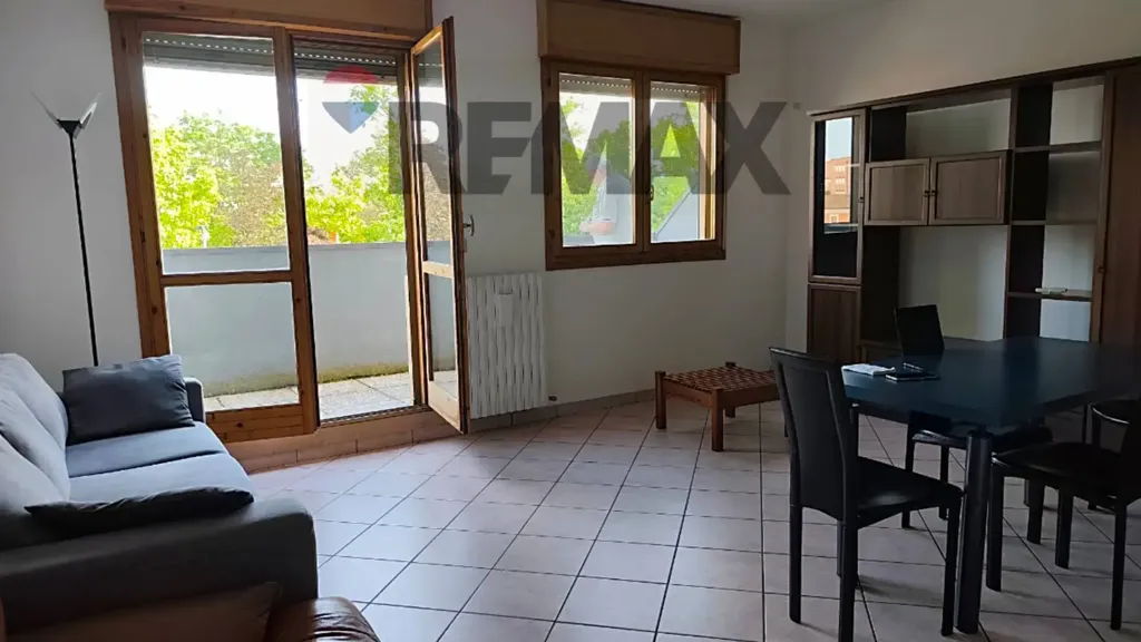 Elutuba - Spacious Student Apartment with Terrace in Ferrara