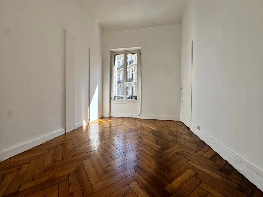 Pièces - Appartement T4 Lumineux au 6ème Arrondissement de Marseille
