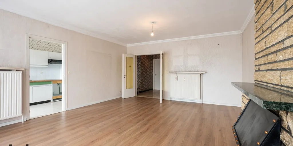 Séjour - Appartement avec Balcon et Vue sur l'Église à Eeklo