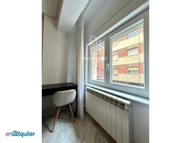 Toad - Student Flat with Terrace near Corte Inglés