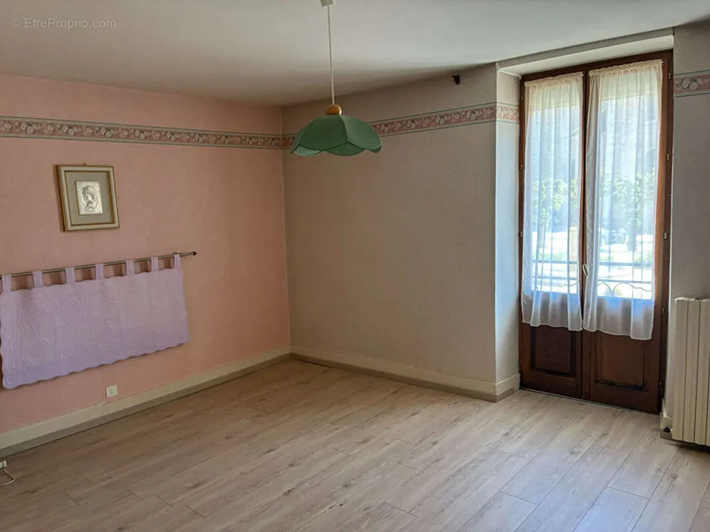 Maison 5 pièces à Voray-Sur-L'ognon