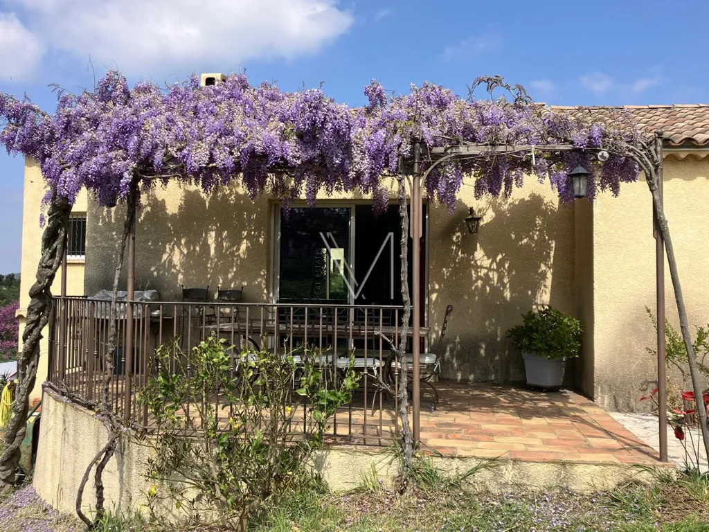 Terrasse - Maison Luxueuse avec Piscine au Plan-de-la-Tour