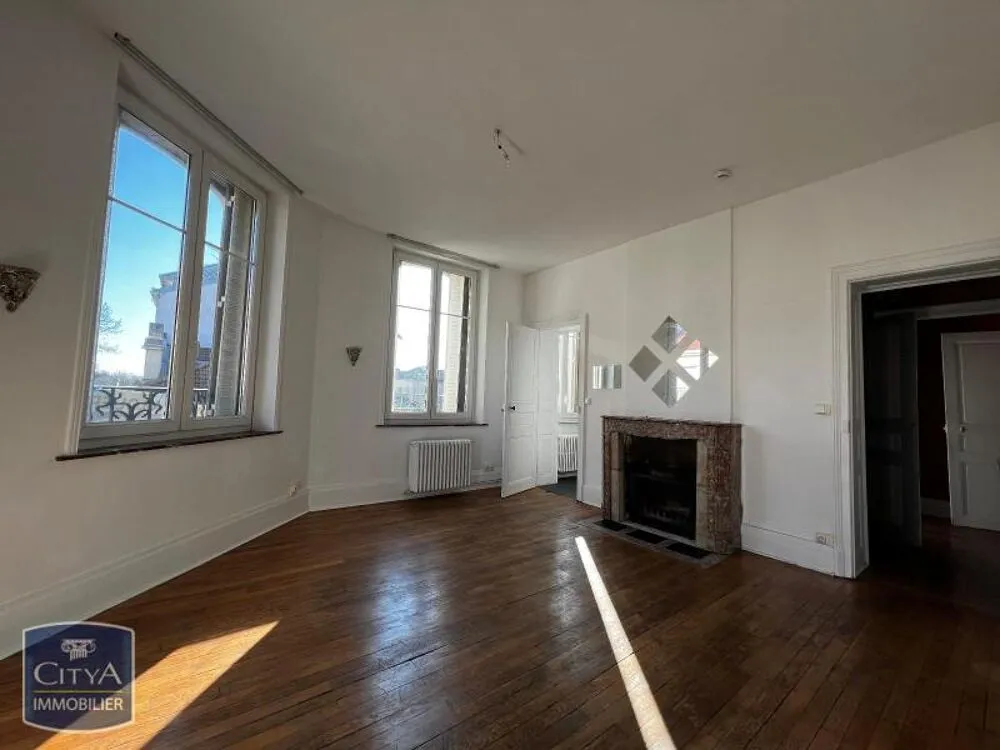 Elutuba - 3-Bedroom Apartment with Boulevard View in Nancy