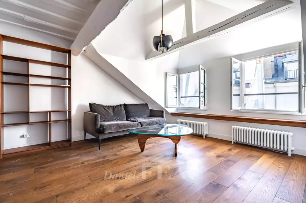 Séjour - Penthouse lumineux avec interphone à Paris 6ème