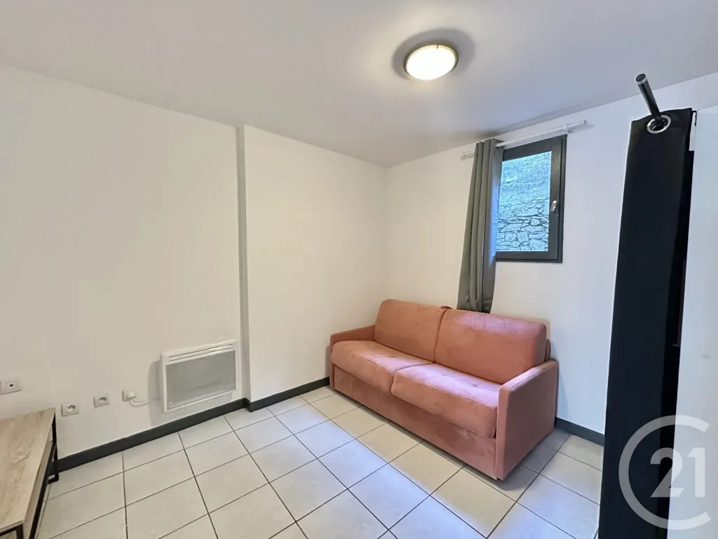 Elutuba - Renovated 2-Bed Flat with Balcony in Lunel